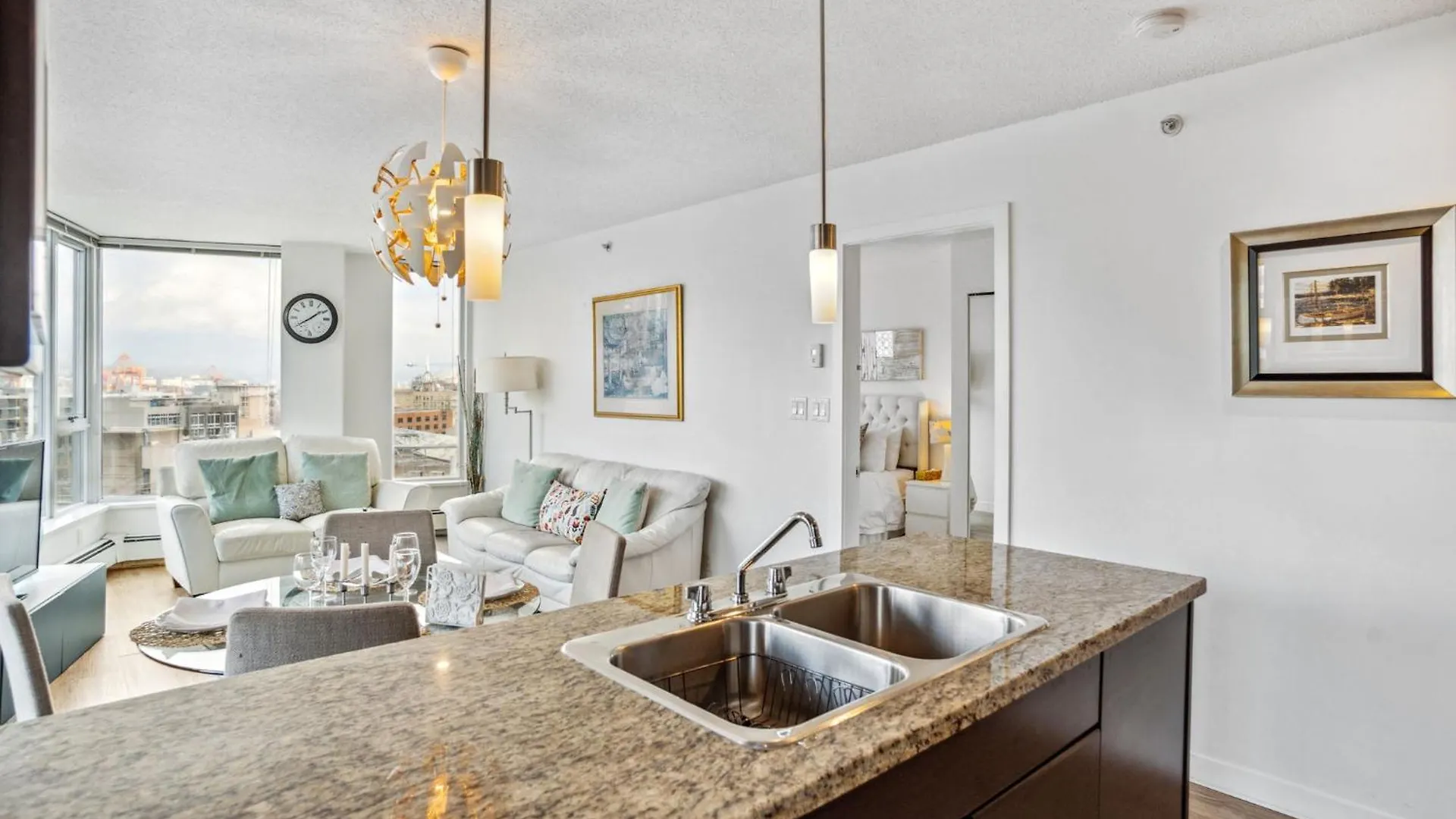 The Altitude,Luxury At Its Best Vancouver Apartment