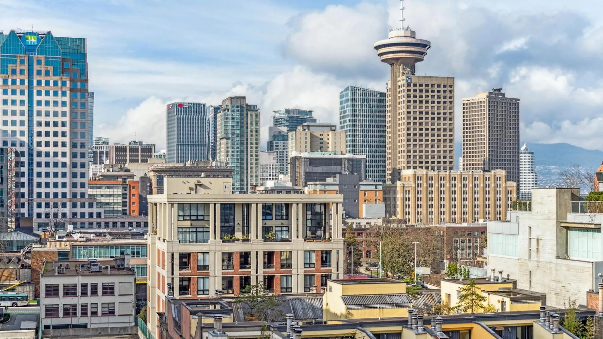 Apartment The Altitude,Luxury At Its Best Vancouver